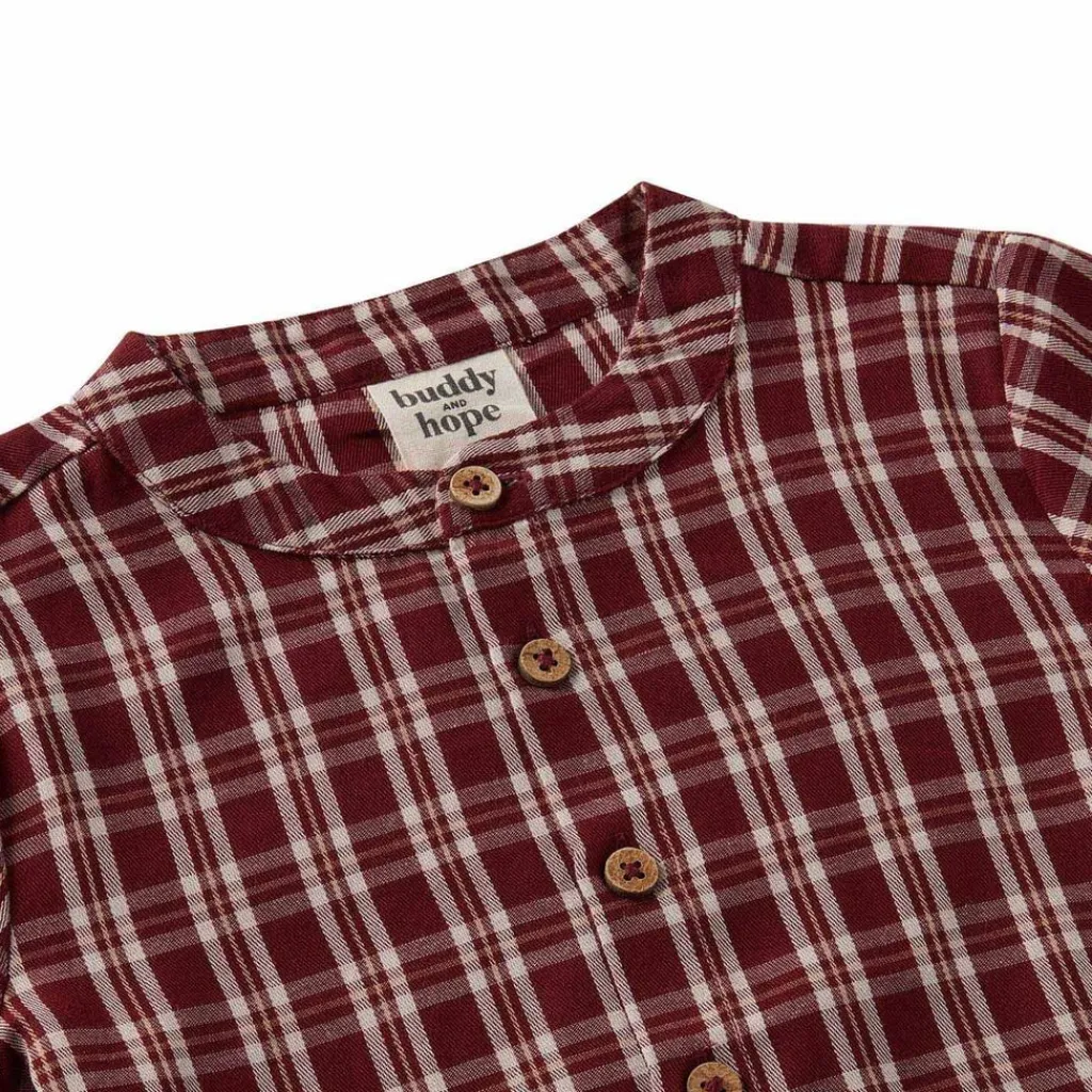 August-rutig skjorta i Christmas Red>Buddy & Hope