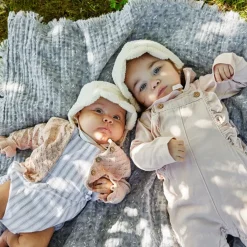 Babymössa White Boucle><noscript><img width=