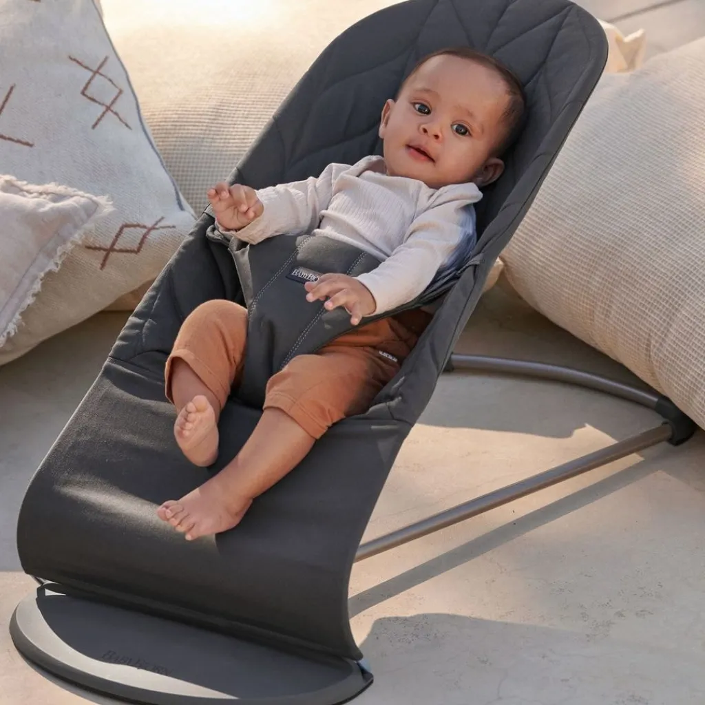 Bliss Petal Quilt Babysitter Anthracite>BabyBjörn