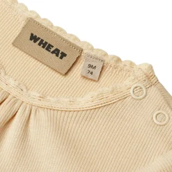 Edna Ribbad Kortärmad Baby Body Macadamia>Wheat Outlet