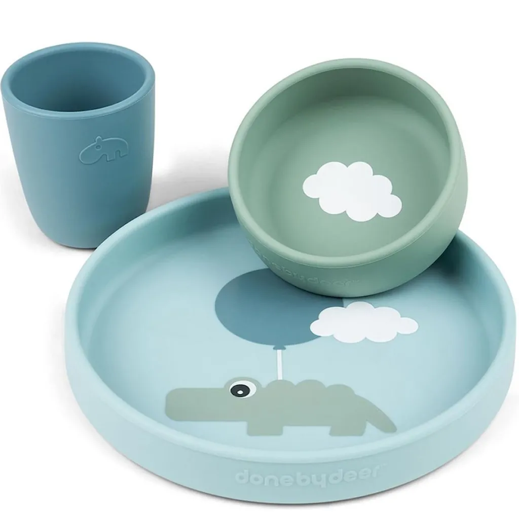 Happy Clouds Barnservis Blå>Done by Deer Best