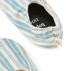 Mathilda Badskor Emil Stripe><noscript><img width=