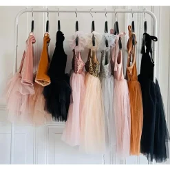 Sammet Tutu Klänning med Cosmic Strings i Black><noscript><img width=